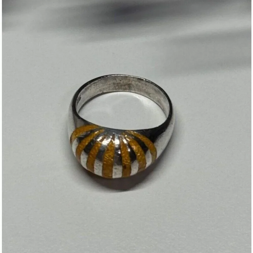 925 STERLING SILVER ENAMEL RING SIZE 6